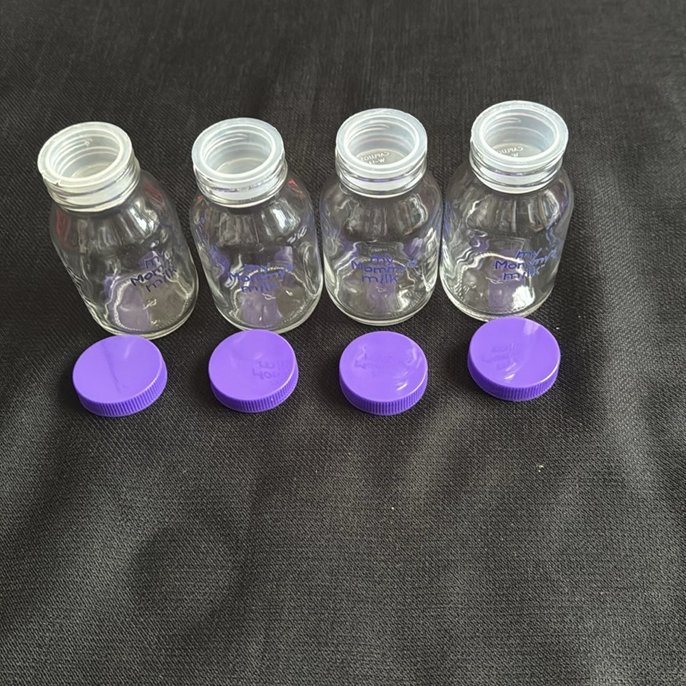 Used four Lansinoh glass breastmilk storage bottles 4oz/120ml - Picture 8 of 10
